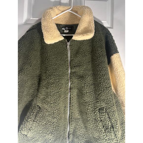 NWOT Daisy Street Curve Khaki & Crème Fleece Bomber Jacket – Size 10 - Picture 6 of 7